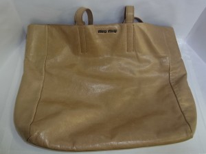 大吉東武練馬店|練馬区のお客様よりミュウミュウのバッグをお買取しました。地域No.1高価買取宣言中の大吉東武練馬店です!