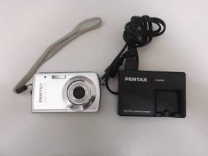 カメラを買取る、大吉 松戸店です。カメラ以外にも金、プラチナ、銀、貴金属、古銭、時計、ダイヤモンド、切手、金券、テレカ、携帯、カメラ等等幅広くお買取しているのが大吉松戸店。「カメラ」「買取」「松戸」で検索