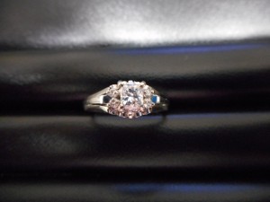 ダイヤ付リングを売るなら断然大吉サンシパーク桑名店です!ぜひお待ちしております!