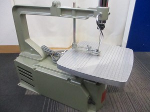 電動工具　糸鋸盤