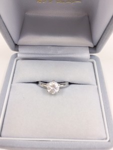 千葉市緑区でダイヤモンド査定なら大吉あすみが丘ブランニューモール店