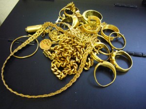 大吉東武練馬店|東武練馬のお客様から大量の金を高価お買取です。地域No.1高価買取宣言中!