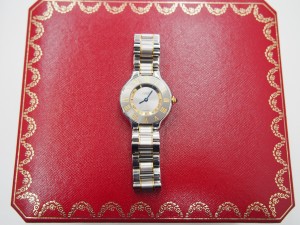 大吉鶴見店はカルティエのマスト21をお買取り致しました。