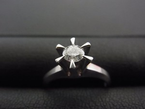 大吉東武練馬店｜板橋区赤塚のお客様よりダイヤモンドを買取しました。地域No.1高価買取宣言中！