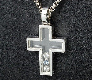 Chopard（ショパール）ネックレスを中央区のお客様より買取ました。七隈四ツ角店（城南区）