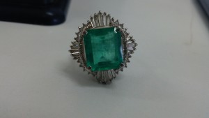 ダイヤ付き エメラルド リングをお買取り!大吉浜松店です。