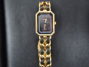 CHANELのプルミエールをお買取り致しました大吉鶴見店です。