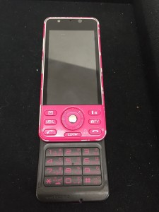 ガラケー買取りました沖縄大吉胡屋店です