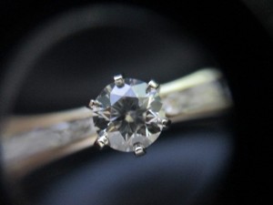 ダイヤリングの買取なら大吉サンシパーク桑名店!