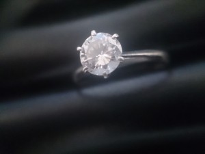 ダイヤモンド高額査定実施中! 鈴鹿市で地域No.1高価買取宣言中の大吉イオンタウン鈴鹿店です。