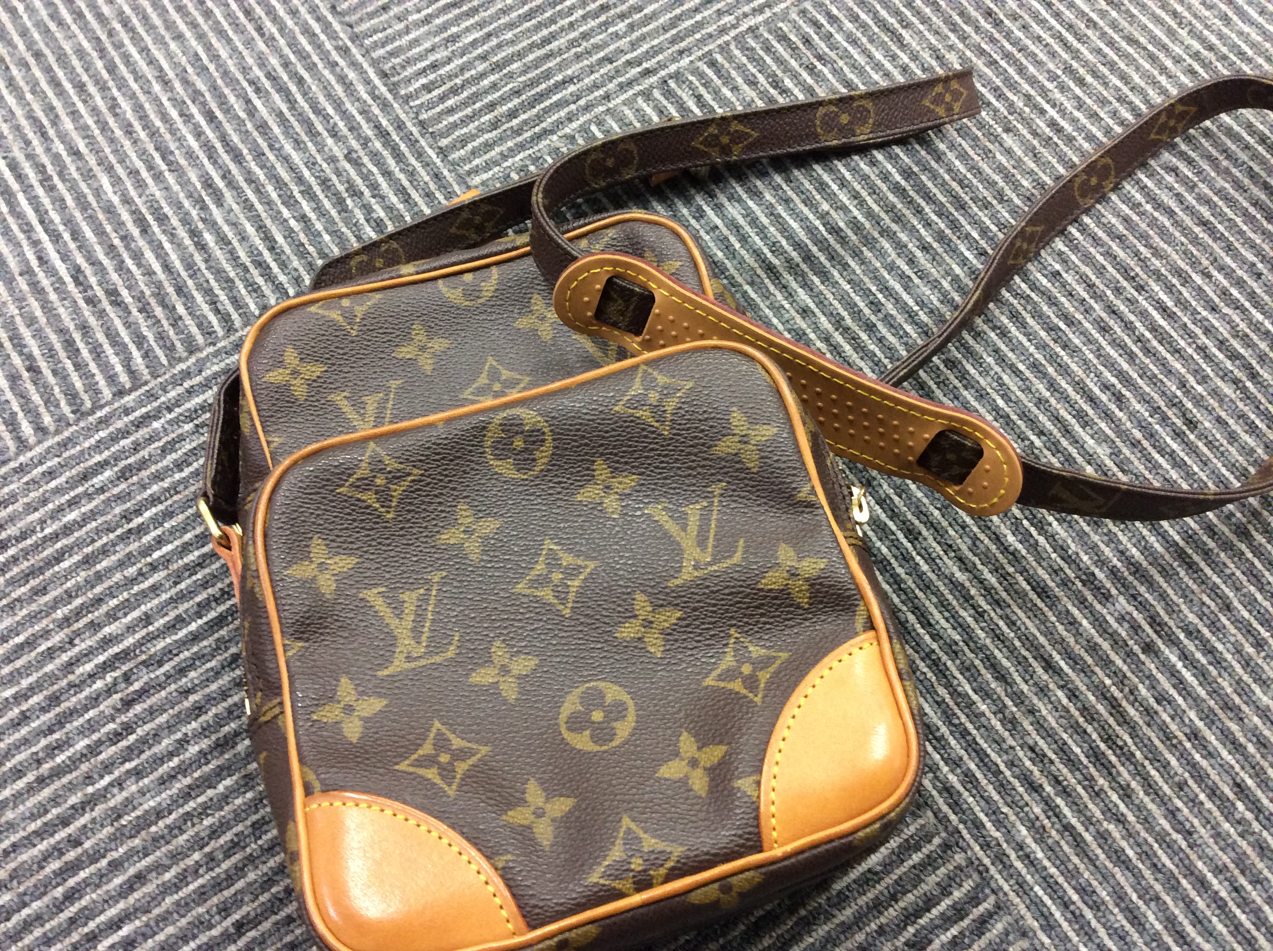 ブランドバック　ヴィトンは大吉西院店で買取ます！