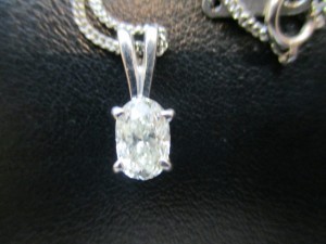 大吉 武蔵小金井店 ダイヤ プラチナネックレスの画像です。