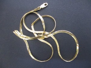 破損のネックレス