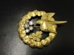 札幌の大吉円山公園店ではブローチの買取もしています