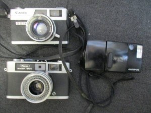 カメラを買取る、大吉 松戸店です。カメラ以外にも金、プラチナ、銀、貴金属、古銭、時計、ダイヤモンド、切手、金券、テレカ、携帯、カメラ等等幅広くお買取しているのが大吉松戸店。「カメラ」「買取」「松戸」で検索 カメラを買取る、大吉 松戸店です。当店ではカメラ以外にも金、プラチナ、銀、貴金属、古銭、時計、ダイヤモンド、切手、金券、テレカ、携帯、カメラ等等幅広くお買取しています。