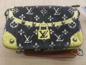 LVのトロンプルイユアクセソワールをお買取しました。福山蔵王店