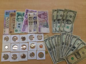 米ドルや元等、外国銭も買取します。福山蔵王店