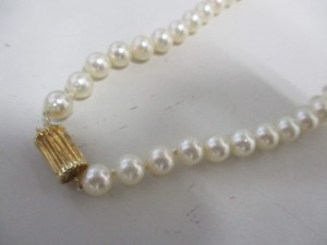 喜平、キリコ、ベネチアン、フォーックステールなど、ネックレスを買取る、大吉 稲毛店です。 ネックレス以外にも金、プラチナ、銀、貴金属、古銭、時計、ダイヤモンド、切手、金券、 カメラ、携帯、テレカ等等幅広くお買取しているのが大吉稲毛店です。 「ネックレス」「買取」「稲毛」で検索