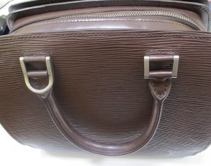 大府市のお客様よりヴィトンバッグを買取りました!