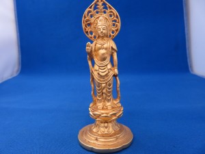純金の観音菩薩をお待ち頂きました。