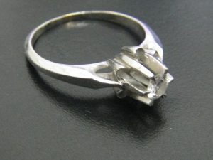 ダイヤ、メレダイヤ製品、指輪、ネックレス、金、プラチナ、宇部市、買取り