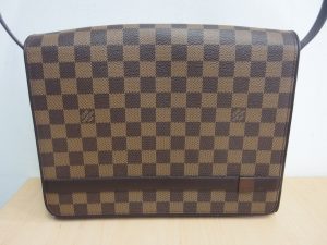 Louis Vuitton ルイヴィトン ダミエ トライベッカ・カレ