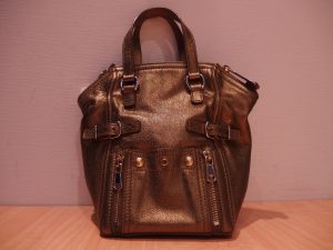 関内でイヴ・サンローランの買取なら買取専門店 大吉 カトレヤプラザ伊勢佐木店。