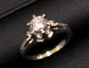 ダイヤモンド、査定、買取、あすみが丘