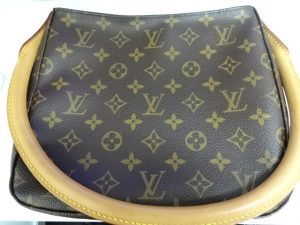 ヴィトンのミュゼットサルサというバッグです