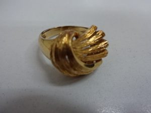 18金のリングです