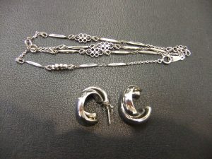 プラチナを売るなら大吉イオンタウン仙台泉大沢店へ