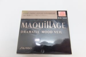 化粧品ファンデーション