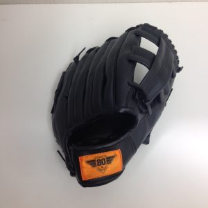 野球のグローブも買取!世田谷区の大吉成城学園前店です!