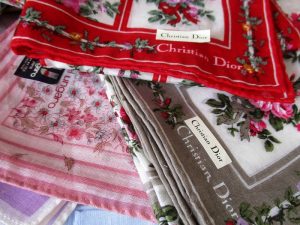 ブランドハンカチ買取りました 大吉姫路朝日町店