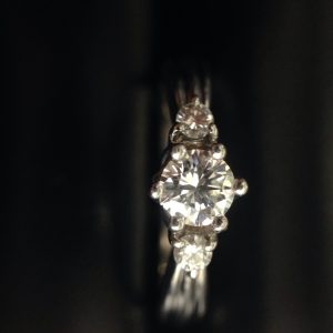 ダイヤモンドの買取なら買取専門店大吉ガーデンモール木津川店!