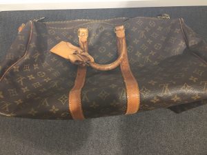 ボロボロになったヴィトンの買取も大吉東急プラザ新長田店にお任せ!!