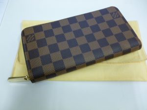 買取専門店大吉ゆめタウン中津店で、ルイヴィトンのお財布買取いたしました。