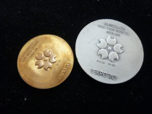 福岡市で金・銀メダルのお買取りは大吉七隈四ツ角店にお任せ下さい。