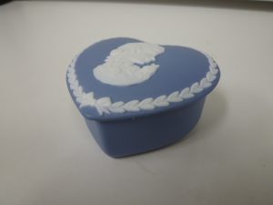 アンティークCAMEO(カメオ)小物入れを買い取りました!!【大吉七隈四ツ角店】