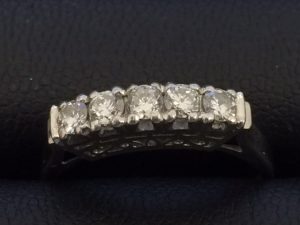 ダイヤ付指輪を買取いたしました。大吉セルバ甲南山手店です。