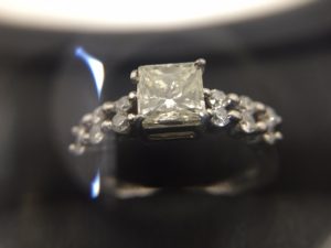 1ctダイヤモンド買取りました。福山市、大吉サファ福山店です。