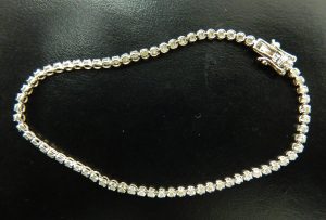 ダイヤ 大吉柏原店