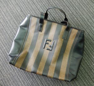 フェンディ 大吉柏原店