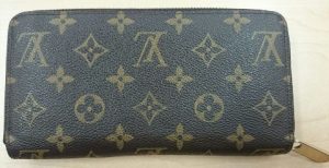 LV　モノグラム ジッピーウォレット