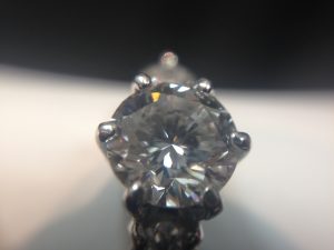 琴似にお住まいの方もダイヤモンドの高価買取なら、札幌中央区の大吉円山公園店にお越し下さい。