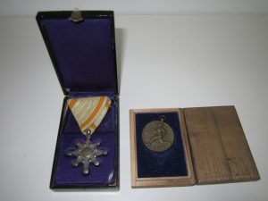 勲章　買取り　三重県