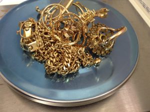 「君がッ 売るまで ブログをやめないッ！」買取専門店大吉浜松店で金を売る