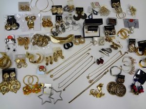 伊勢崎市のお客様よりメッキアクセサリーを買取ました!