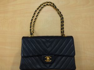 シャネルVステッチショルダーバッグお買取りしました！大吉久留米店です