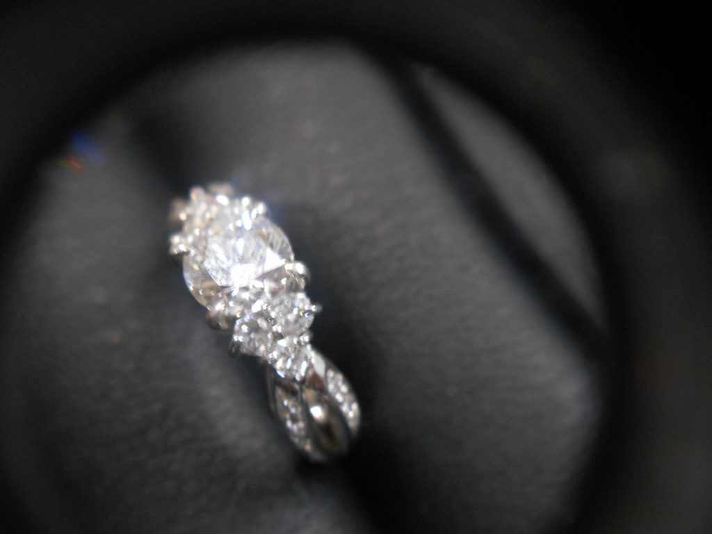 ダイヤのリングを売るなら大吉豊田店がお勧めです!